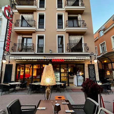 8 1/2 Art Guest House Plovdiv Luaran gambar
