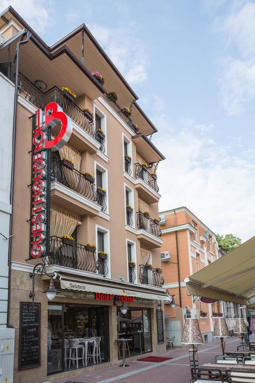 8 1/2 Art Guest House Plovdiv Luaran gambar