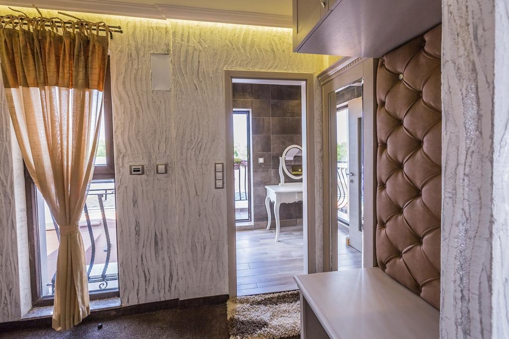 8 1/2 Art Guest House Plovdiv Bilik gambar