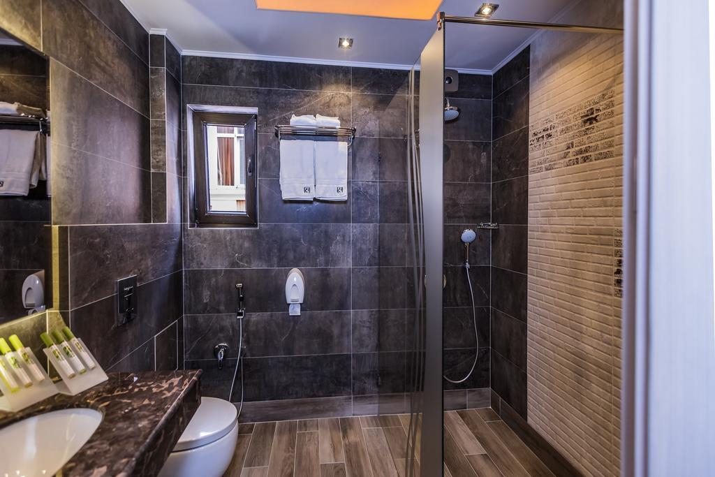 8 1/2 Art Guest House Plovdiv Bilik gambar