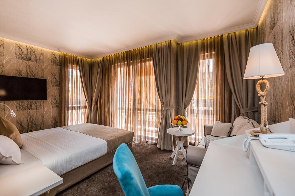 8 1/2 Art Guest House Plovdiv Bilik gambar