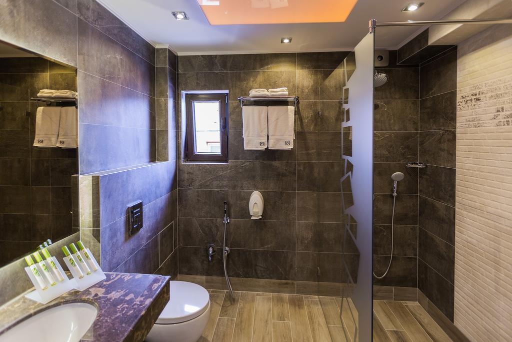 8 1/2 Art Guest House Plovdiv Bilik gambar