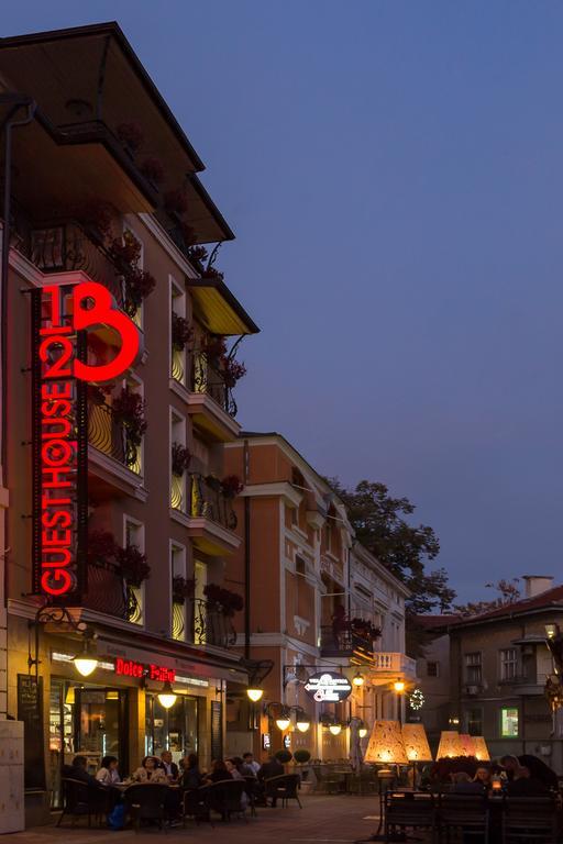8 1/2 Art Guest House Plovdiv Luaran gambar