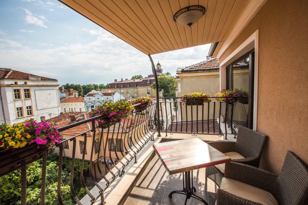 8 1/2 Art Guest House Plovdiv Luaran gambar
